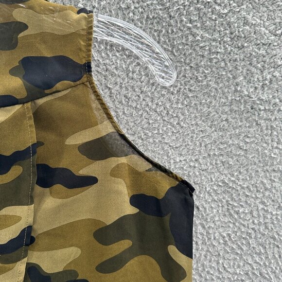 Body Central Womens Top Medium Green Camo Sleeveless Button Front Shirt Blouse - Picture 4 of 10